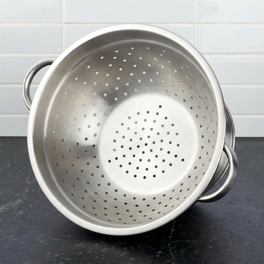 Stainless Steel Colander Footed 5-Quart, Draining Produce