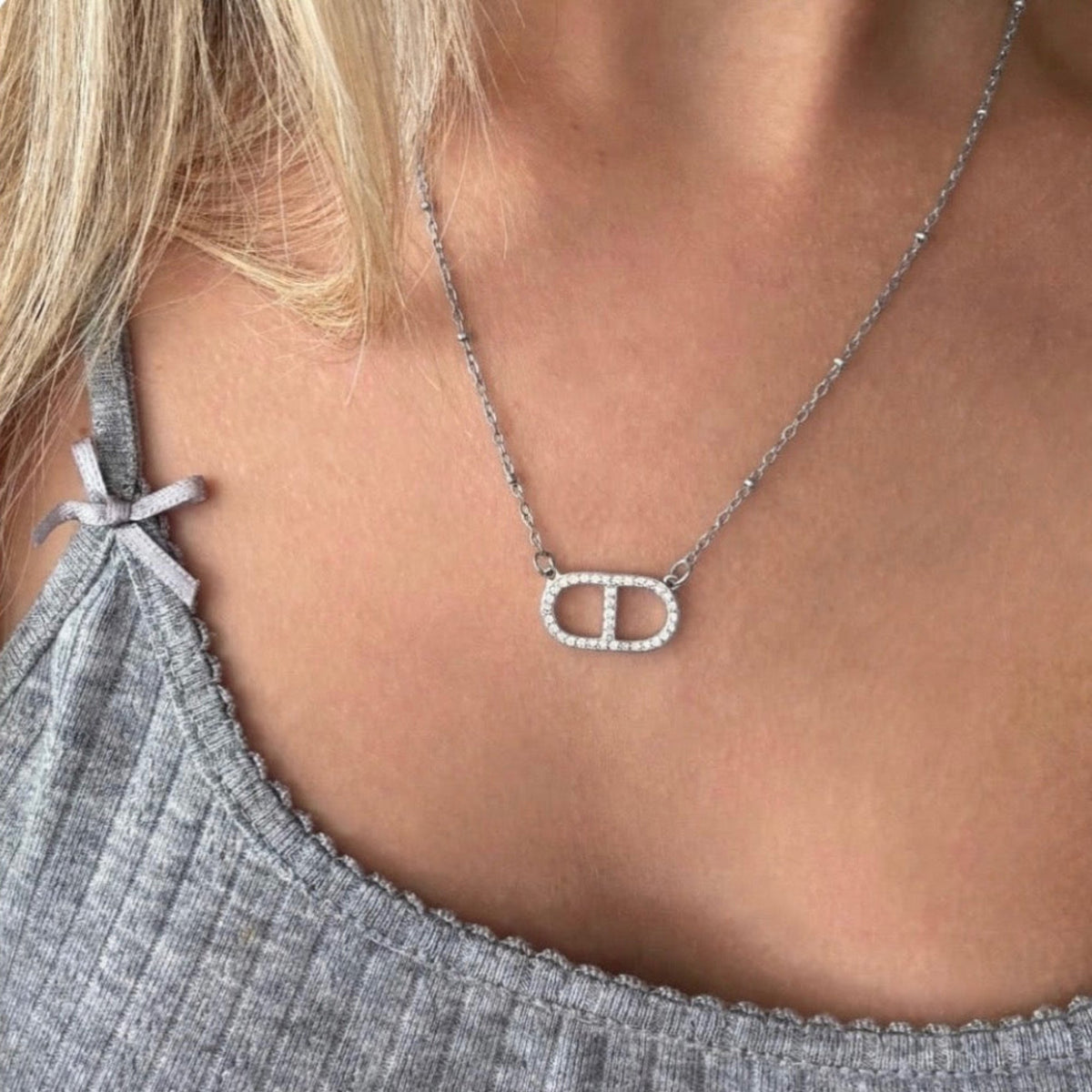 Elongated Link Pendant Necklace with Polished Metal Finish