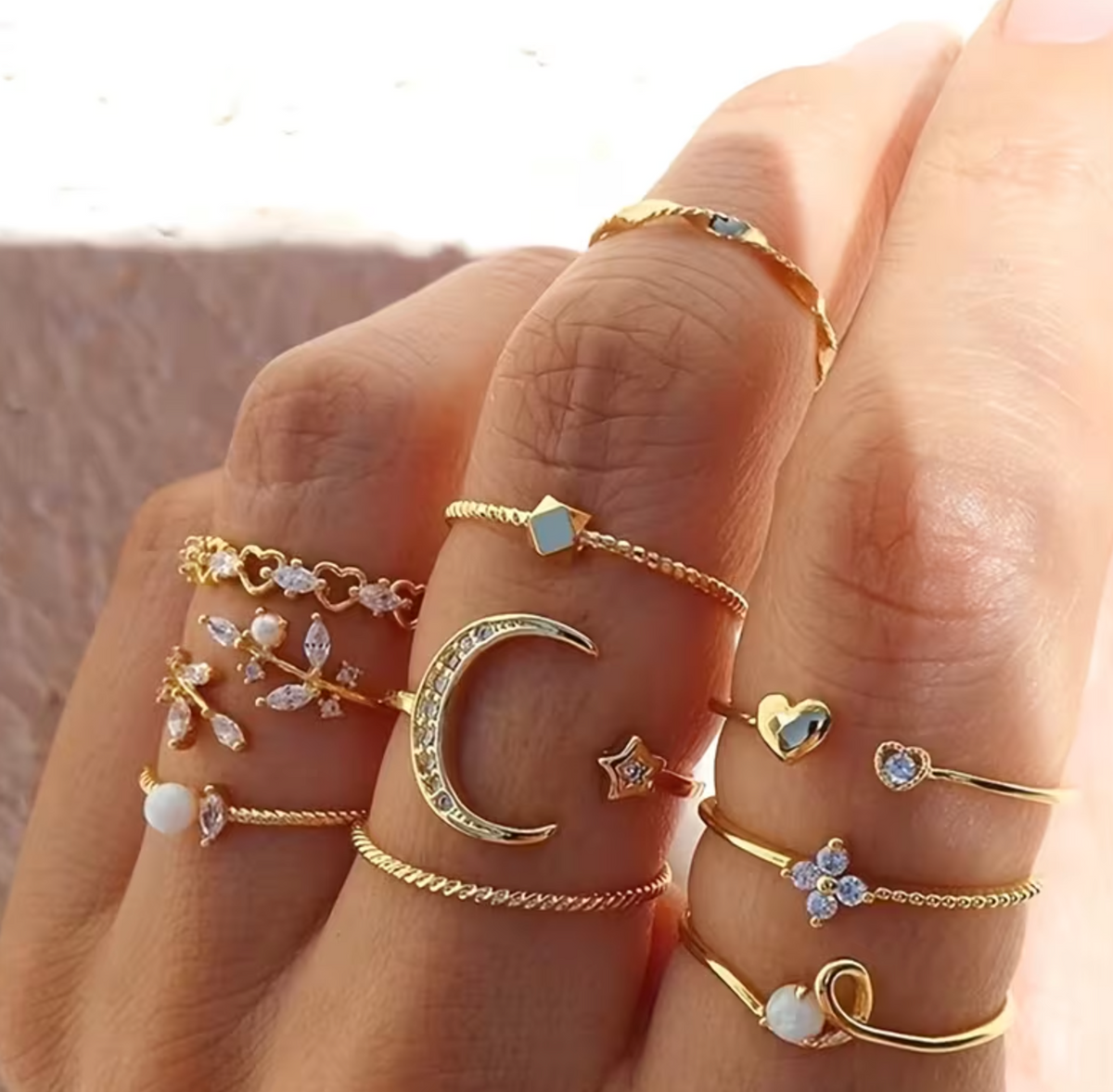 10 Piece Vintage Alloy Rings with Rhinestone Details and Elegant Design