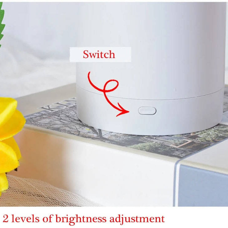 Floral LED Night Light with Flexible Copper Wire Stem and Adjustable Brightness