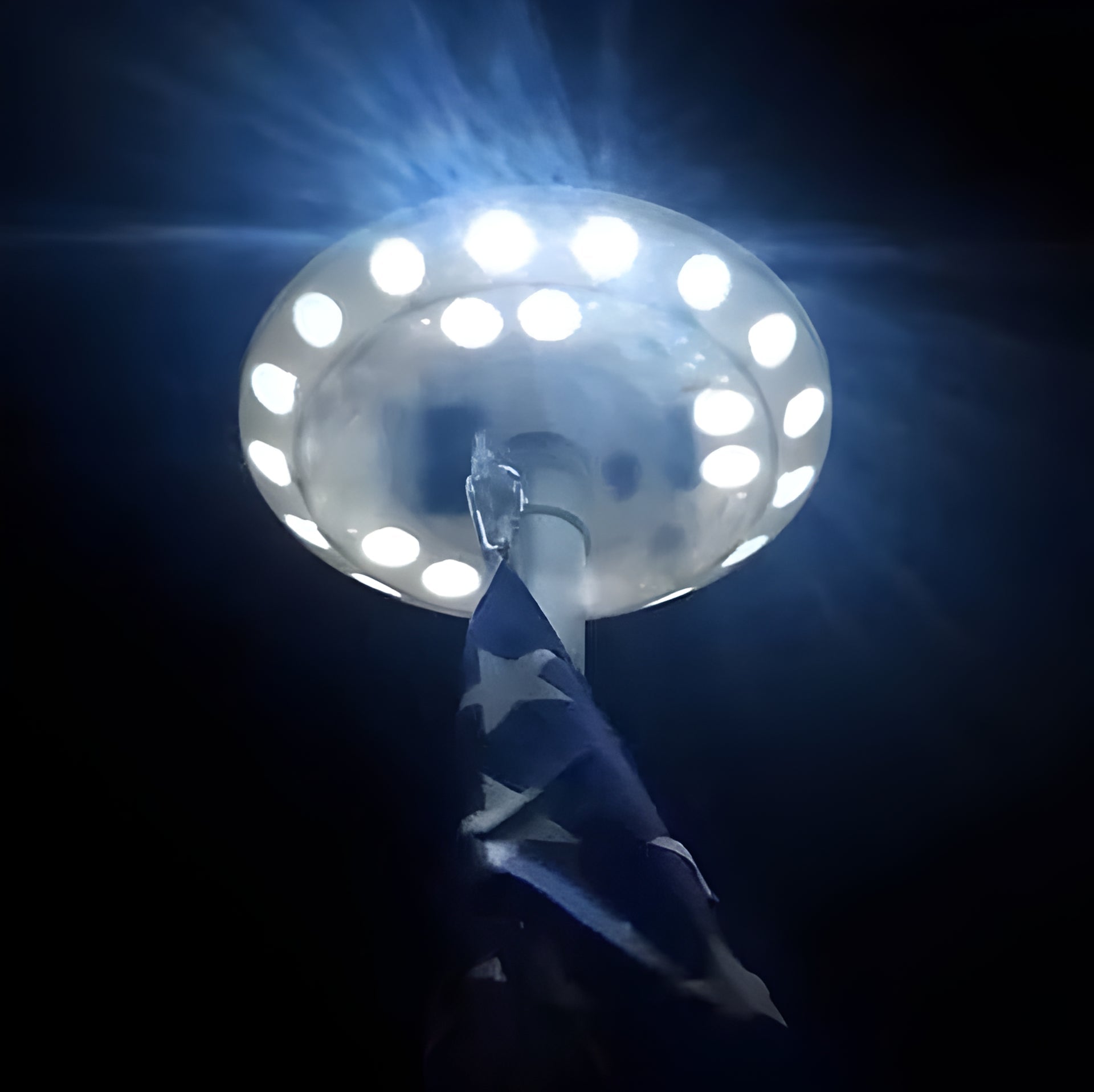 Solar Flagpole Light with 26 LED Panel and Automatic Dusk Activation, 12 Hour Runtime