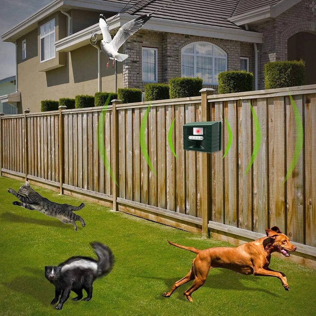 Ultrasonic Bird Deterrent with Motion Detection and Flashing Light, 170 Coverage