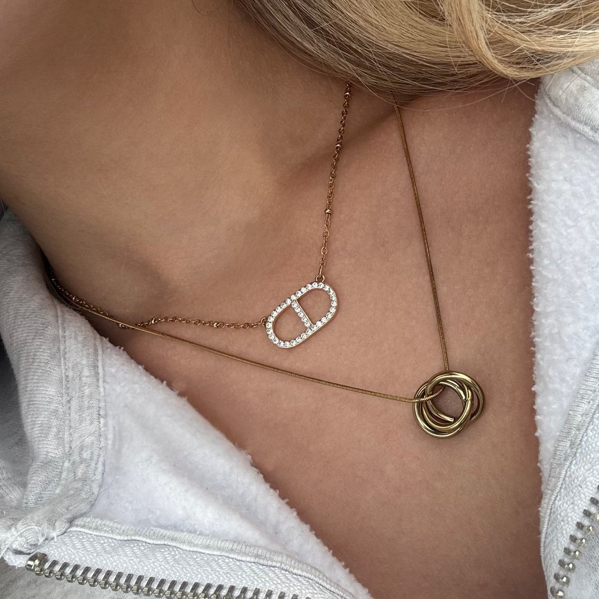 Elongated Link Pendant Necklace with Polished Metal Finish