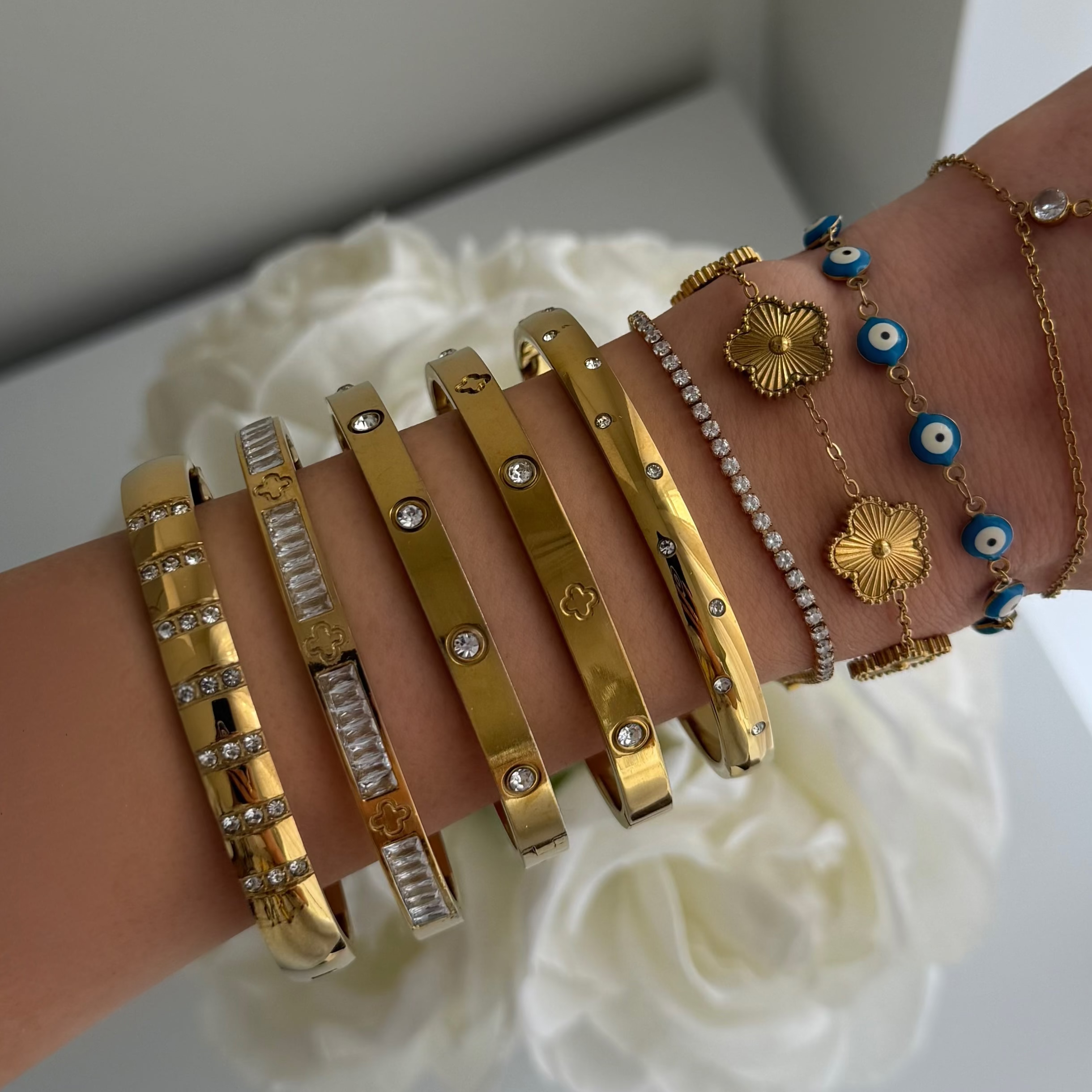 Twinkle Touch Bangle - EVRYJEWELS