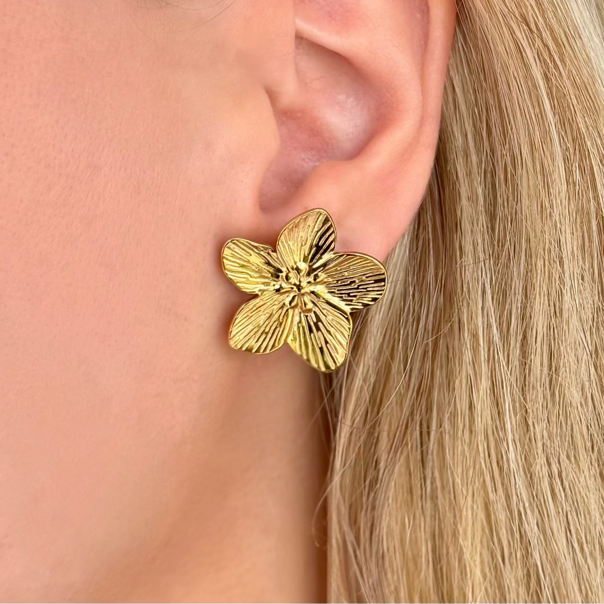 Spring Flower Studs - EVRYJEWELS