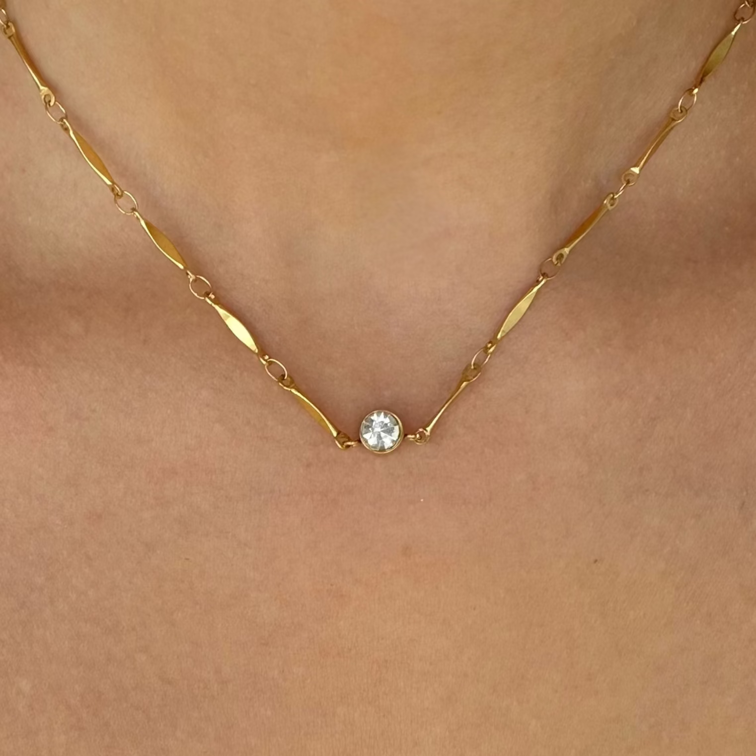 Stone Pendant Chain Necklace with Reflective Centerpiece