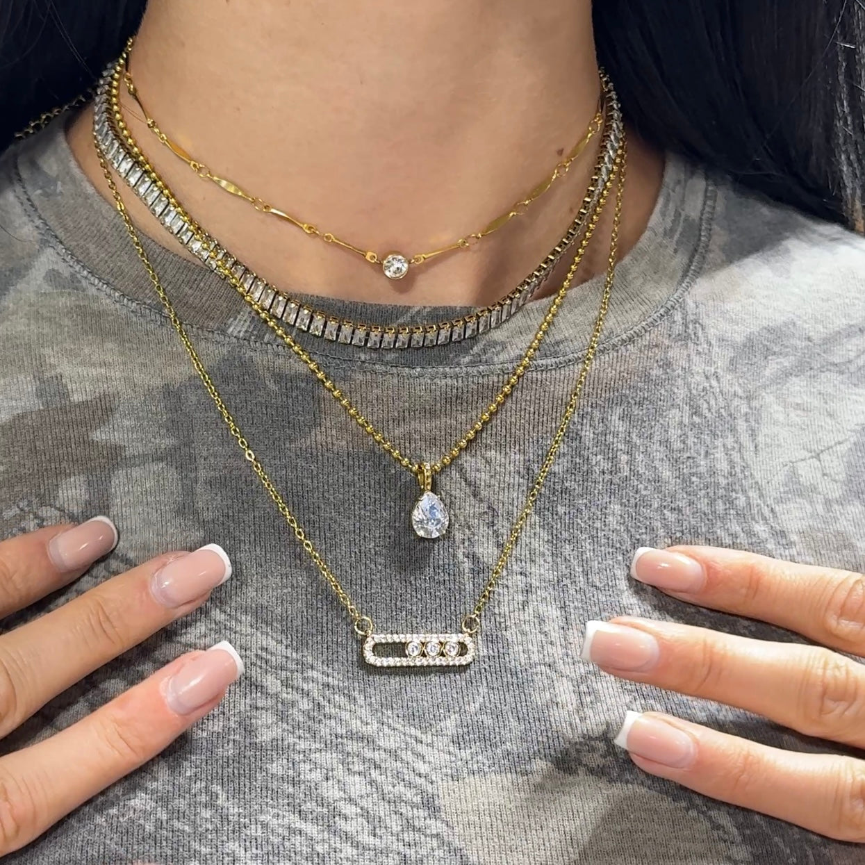 Stone Pendant Chain Necklace with Reflective Centerpiece