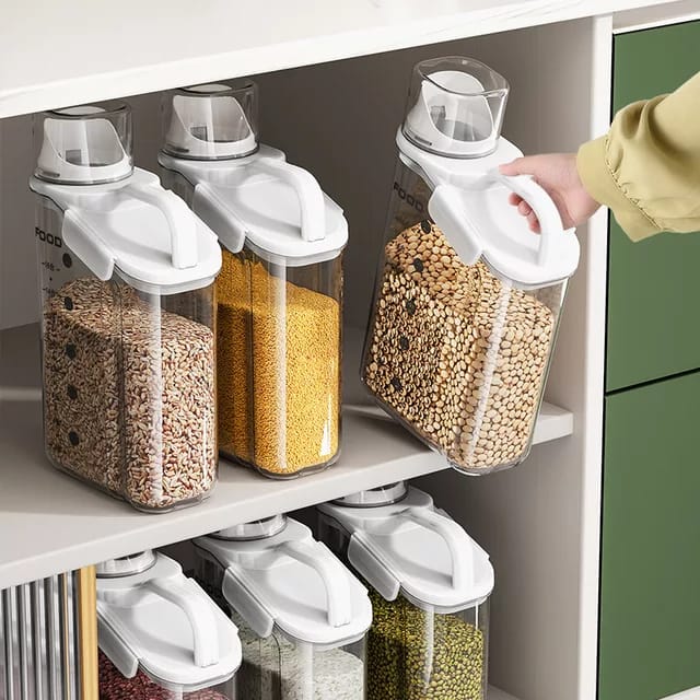 Clear Acrylic Cereal Storage Container with Airtight Seal and Stackable Design, 2.5L
