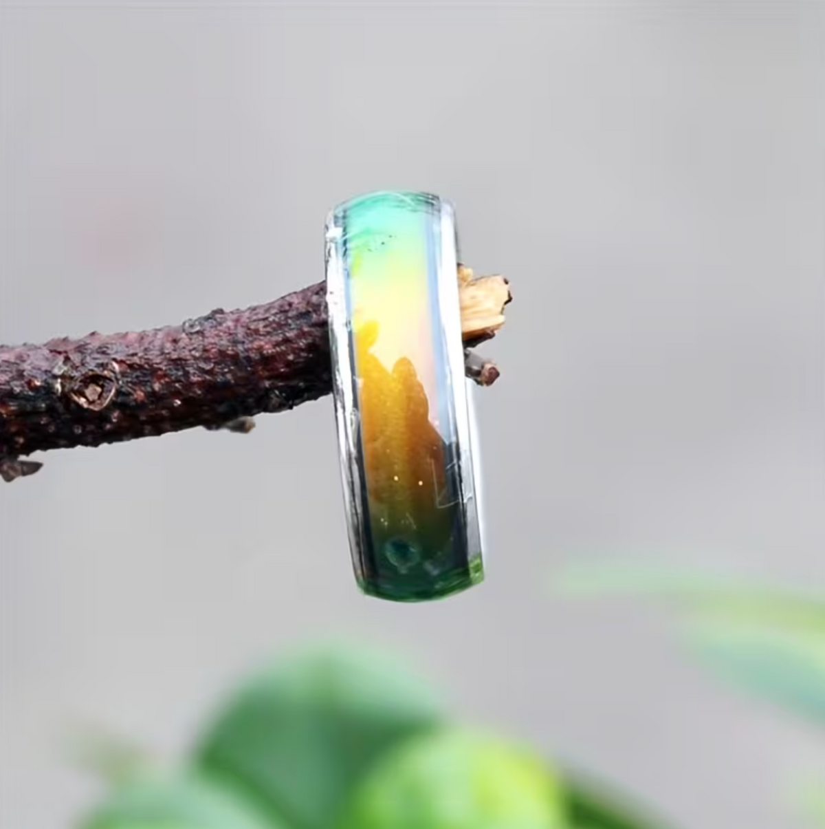 Temperature Responsive Stone Ring with Stainless Steel Band