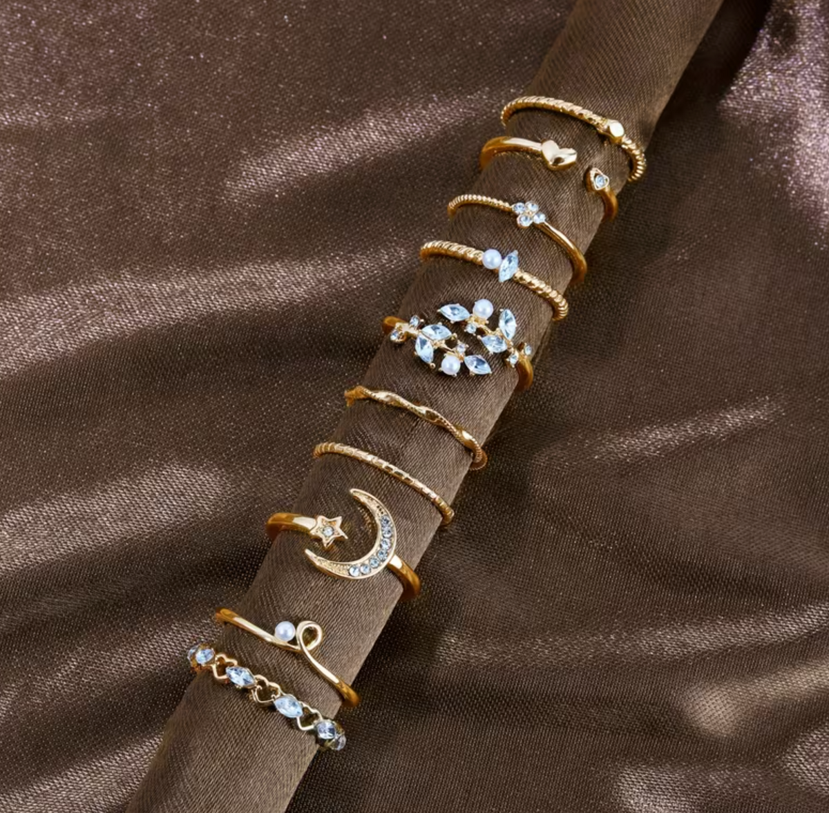 10 Piece Vintage Alloy Rings with Rhinestone Details and Elegant Design