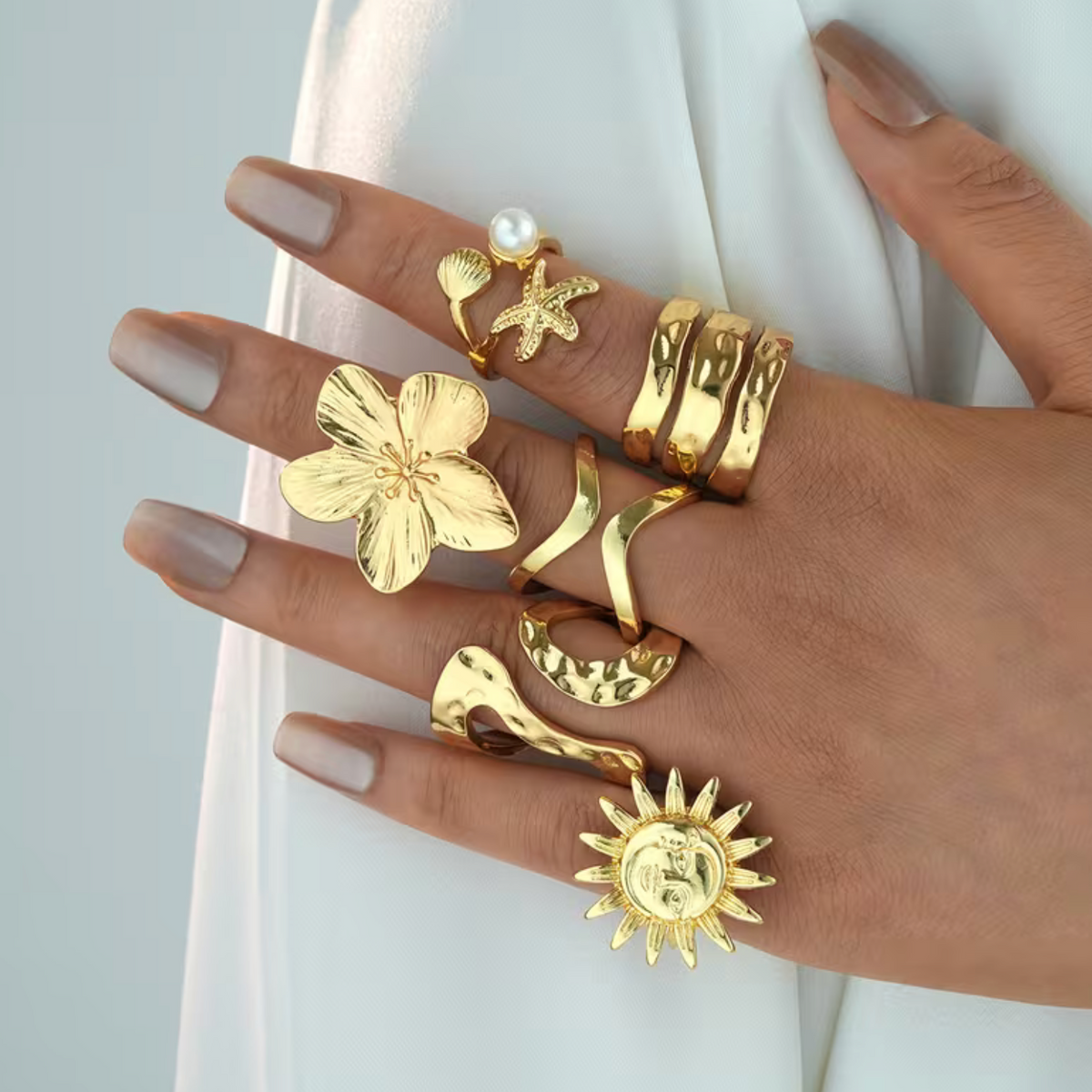 Women's Stackable Rings Set with Starfish and Sunflower Motifs, Golden Tone