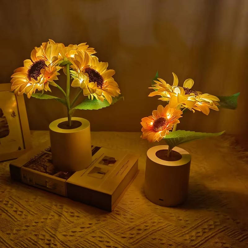 Floral LED Night Light with Flexible Copper Wire Stem and Adjustable Brightness