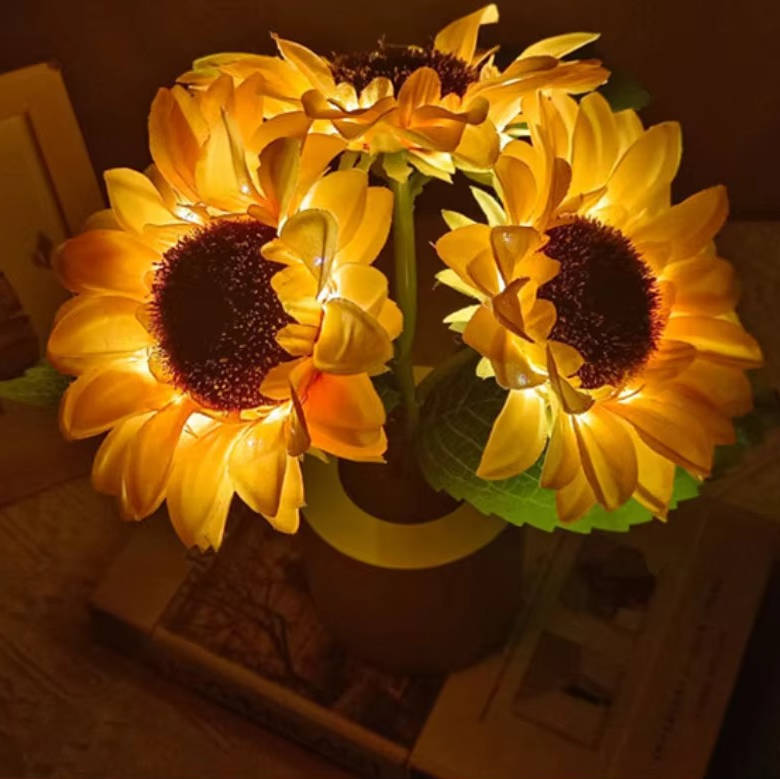 Floral LED Night Light with Flexible Copper Wire Stem and Adjustable Brightness