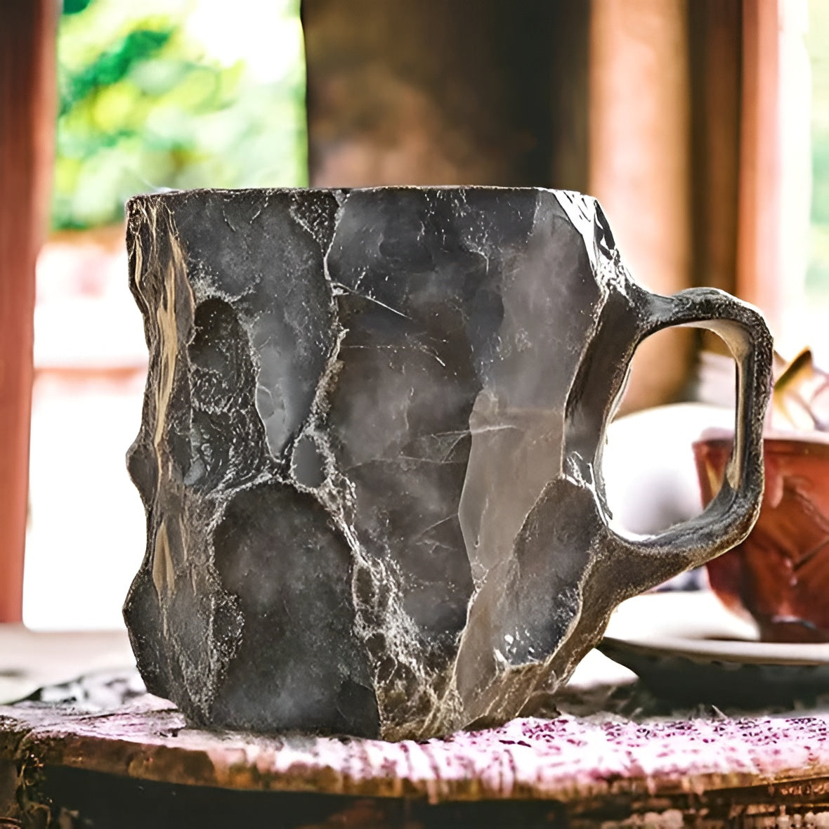 Faceted Crystal Coffee Mug with Geometric Design and Heat Retention